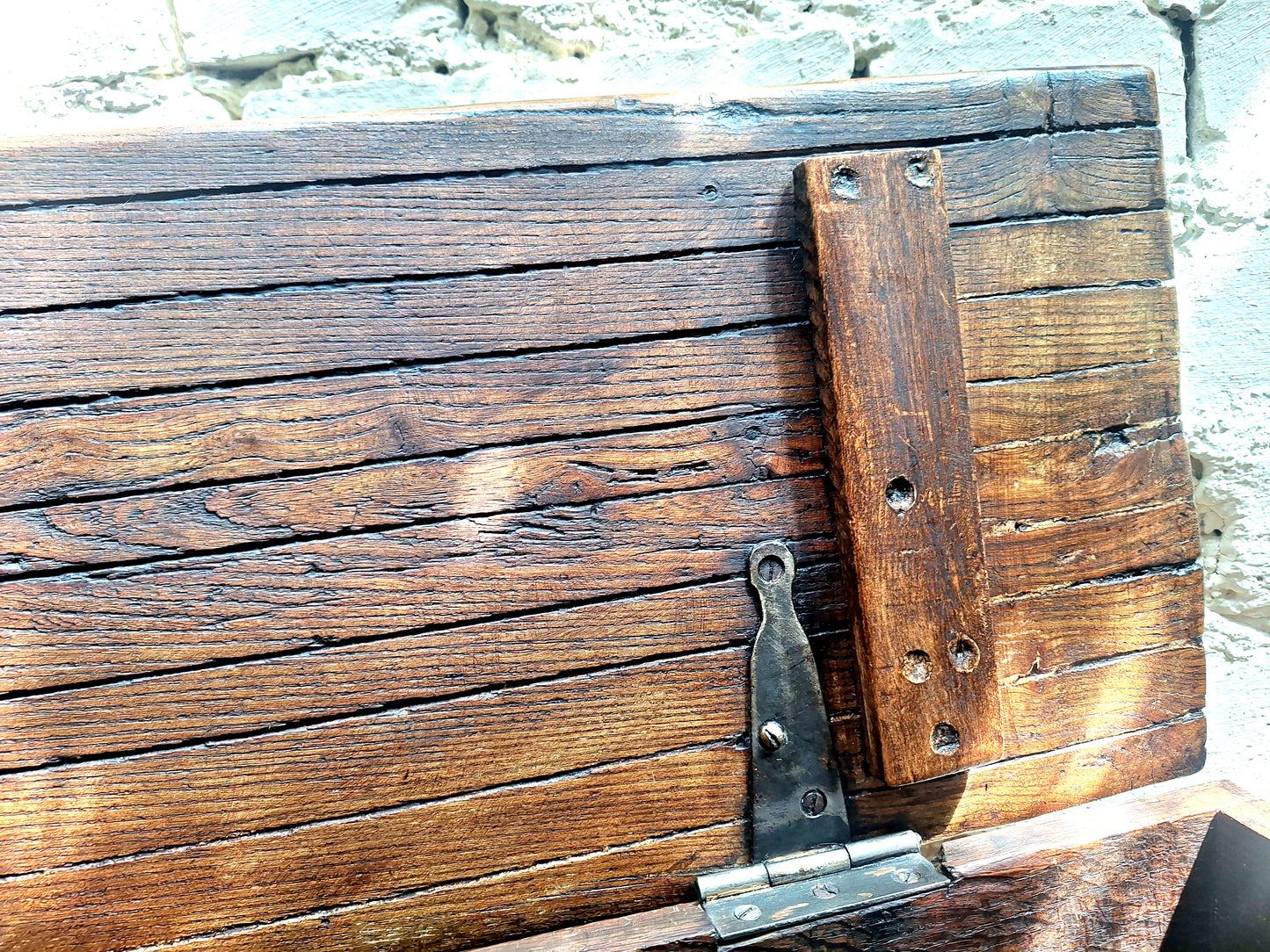 Antique Elm Six-plank Coffer