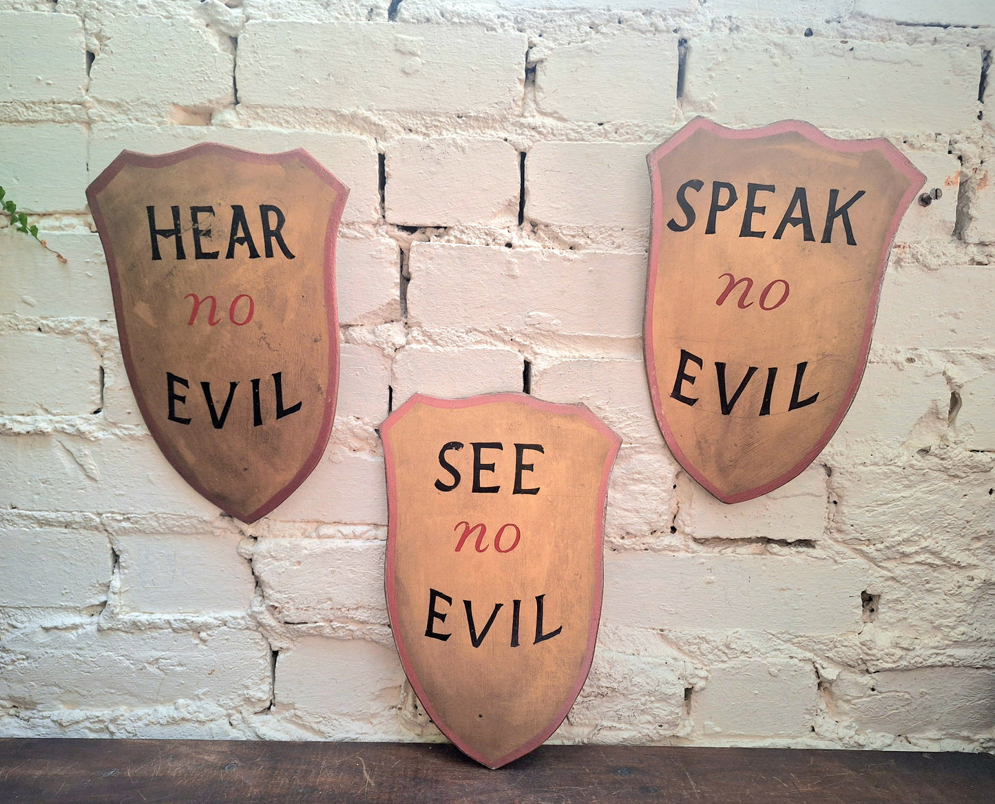Vintage Folk Art Signs 'Hear no Evil..'